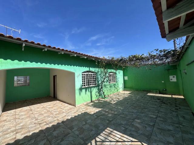Casa / Sobrado para Locação em Londrina/PR Bancários 5 Quartos