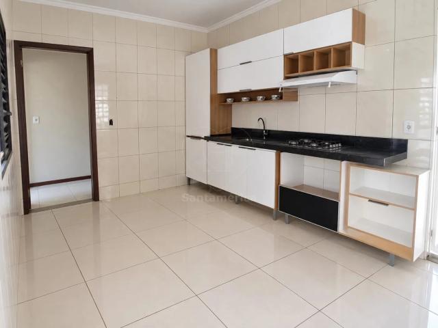 Casa / Sobrado para Locação em Londrina/PR Bandeirantes 2 Quartos