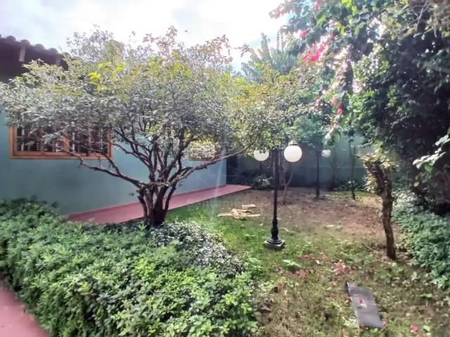 Casa / Sobrado para Locação em Londrina/PR Bela Suiça 4 Quartos