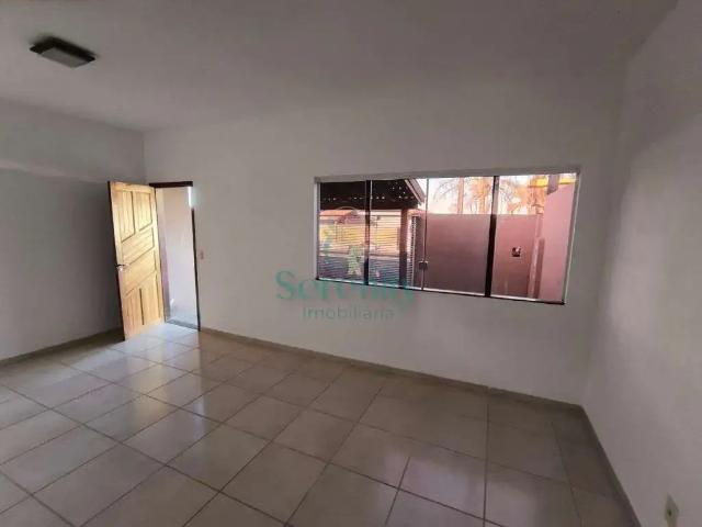 Casa / Sobrado para Locação em Londrina/PR Cafezal 3 Quartos