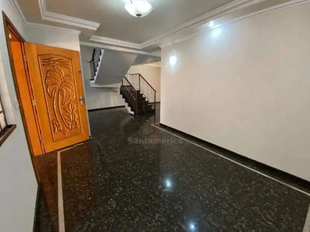 Casa / Sobrado para Locação em Londrina/PR Califórnia 4 Quartos