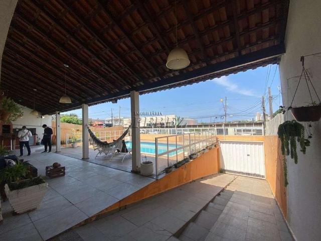 Casa / Sobrado para Locação em Londrina/PR Califórnia 5 Quartos
