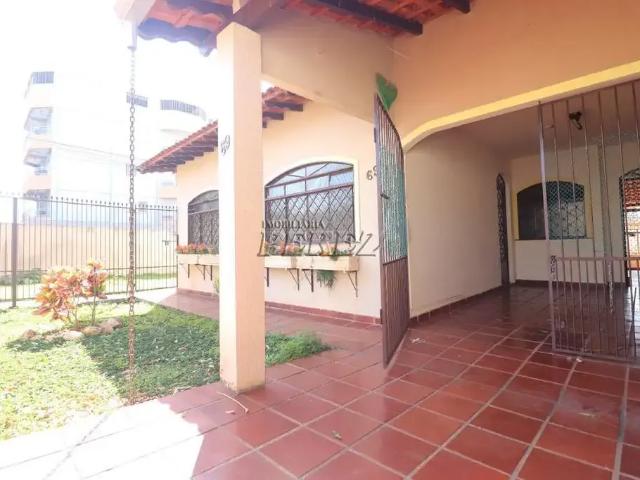 Casa / Sobrado para Locação em Londrina/PR Centro 2 Quartos