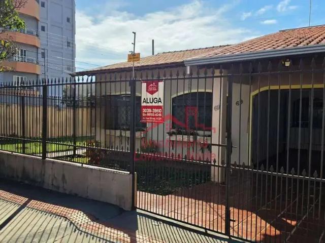 Casa / Sobrado para Locação em Londrina/PR Centro 2 Quartos