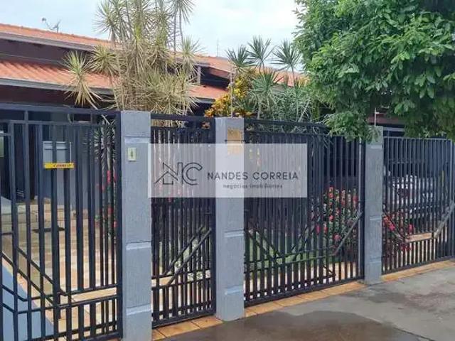 Casa / Sobrado para Locação em Londrina/PR Champagnat 5 Quartos