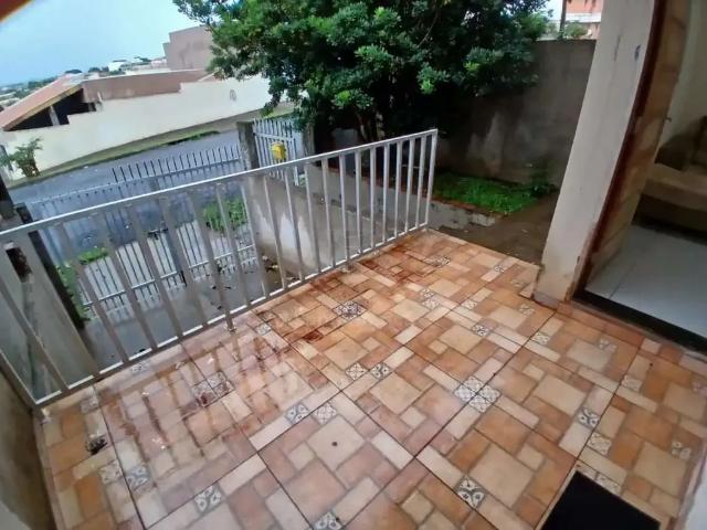 Casa / Sobrado para Locação em Londrina/PR Colúmbia 2 Quartos