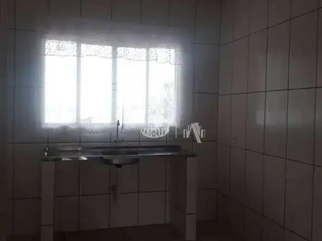 Casa / Sobrado para Locação em Londrina/PR Colúmbia 2 Quartos