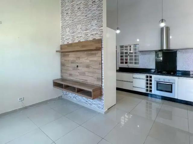 Casa / Sobrado para Locação em Londrina/PR Colúmbia 3 Quartos