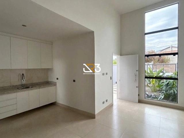 Casa / Sobrado para Locação em Londrina/PR Colinas 3 Quartos