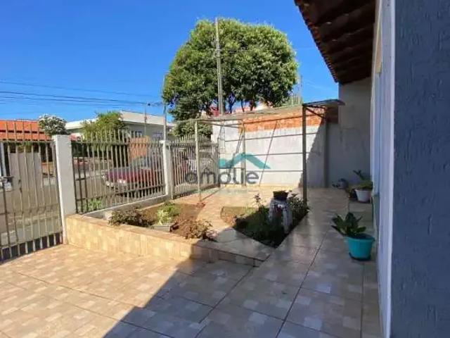 Casa / Sobrado para Locação em Londrina/PR Interlagos 2 Quartos