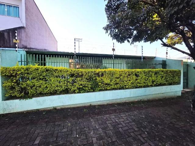 Casa / Sobrado para Locação em Londrina/PR Jardim Alvorada 5 Quartos