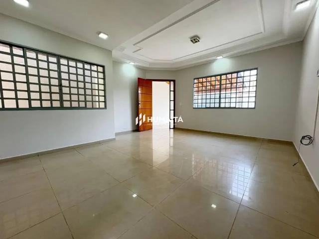 Casa / Sobrado para Locação em Londrina/PR Jardim Burle Marx 3 Quartos