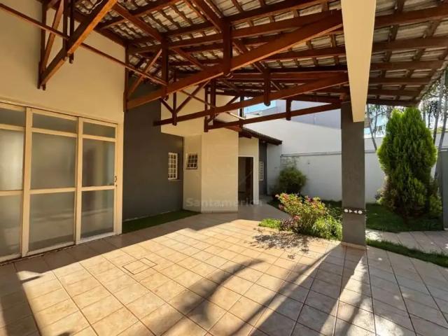 Casa / Sobrado para Locação em Londrina/PR Jardim Burle Marx 3 Quartos