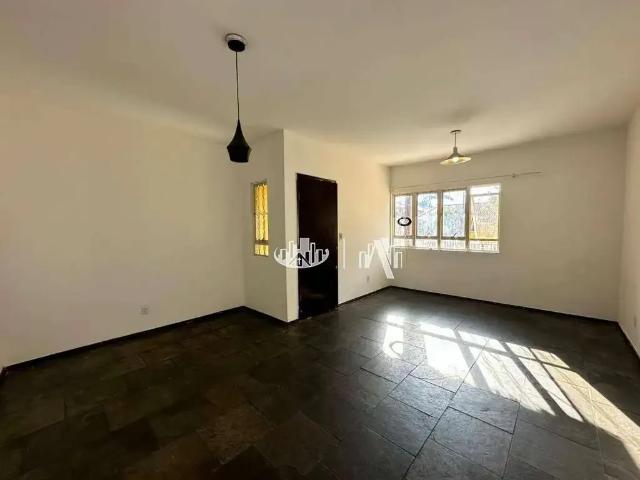 Casa / Sobrado para Locação em Londrina/PR Jardim Esperança 3 Quartos