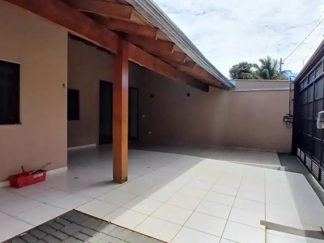 Casa / Sobrado para Locação em Londrina/PR Jardim Neman Sahyun 4 Quartos