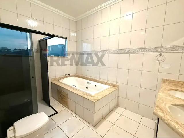 Casa / Sobrado para Locação em Londrina/PR Jardim Portal dos Pioneiros 4 Quartos