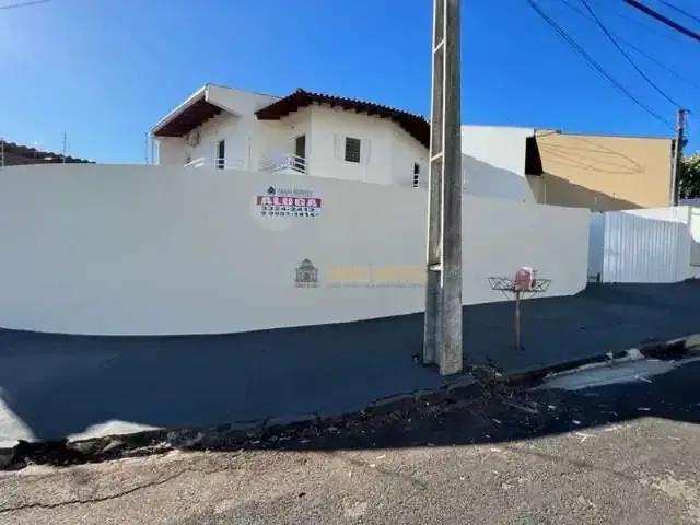 Casa / Sobrado para Locação em Londrina/PR Jardim Presidente 4 Quartos