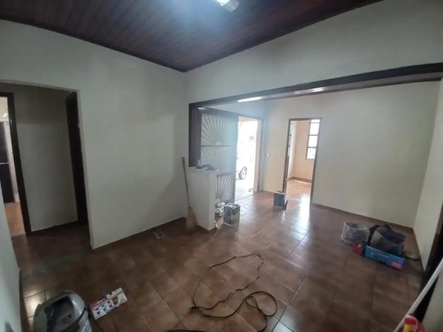 Casa / Sobrado para Locação em Londrina/PR Jardim Presidente 3 Quartos