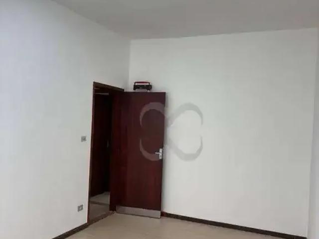 Casa / Sobrado para Locação em Londrina/PR Jardim Tatiani 3 Quartos