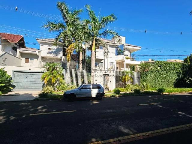 Casa / Sobrado para Locação em Londrina/PR Kennedy 8 Quartos