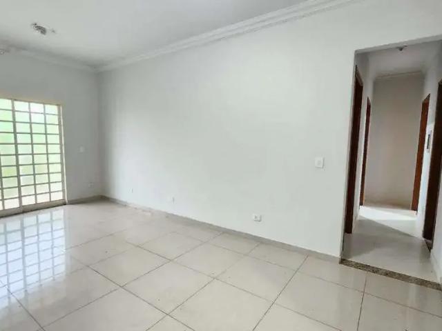 Casa / Sobrado para Locação em Londrina/PR Loteamento Chamonix 3 Quartos