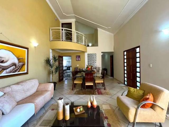 Casa / Sobrado para Locação em Londrina/PR Parque ABC 2 3 Quartos