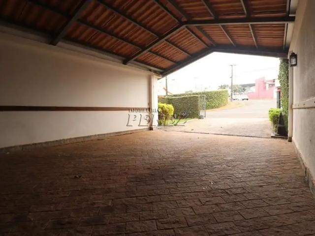 Casa / Sobrado para Locação em Londrina/PR Quebec 6 Quartos
