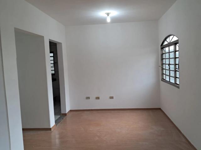 Casa / Sobrado para Locação em Londrina/PR Santa Mônica 3 Quartos