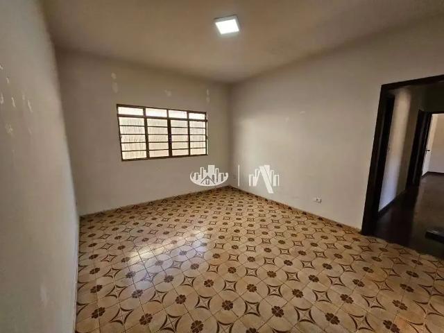 Casa / Sobrado para Locação em Londrina/PR San Remo 3 Quartos