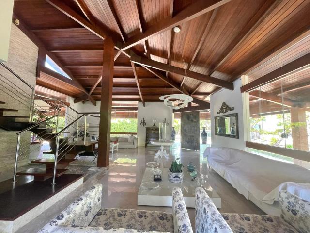 Casa / Sobrado para Locação em Lauro de Freitas/BA Buraquinho 4 Quartos