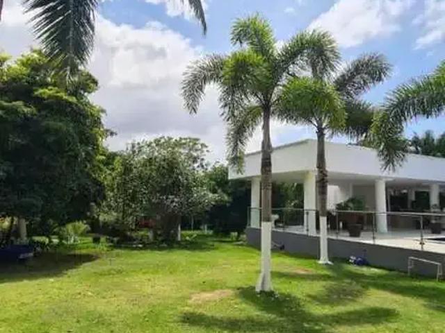 Casa / Sobrado para Locação em Lauro de Freitas/BA Encontro das Águas 8 Quartos