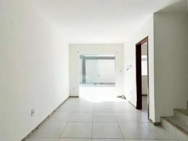 Casa / Sobrado para Locação em Lauro de Freitas/BA Ipitanga 3 Quartos