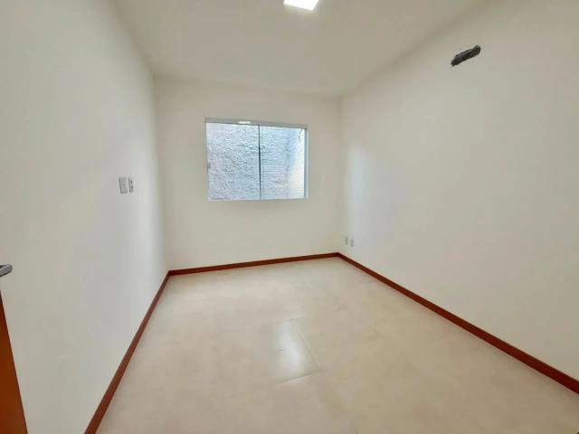 Casa / Sobrado para Locação em Lauro de Freitas/BA Ipitanga 3 Quartos