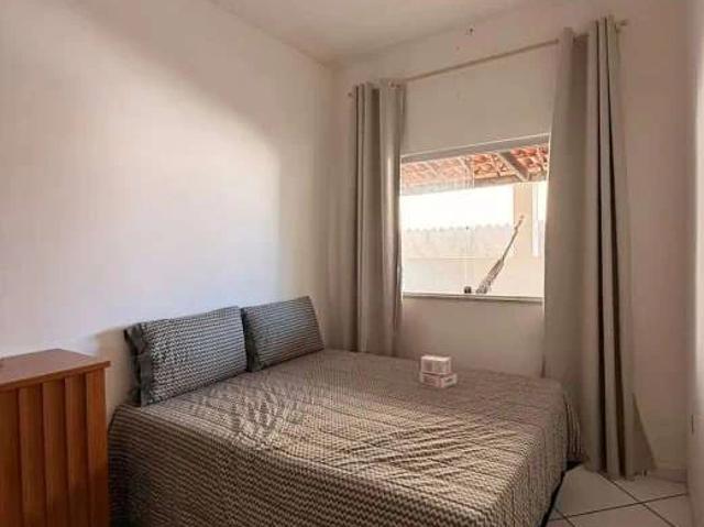 Casa / Sobrado para Locação em Lauro de Freitas/BA Jardim do Jockey 4 Quartos