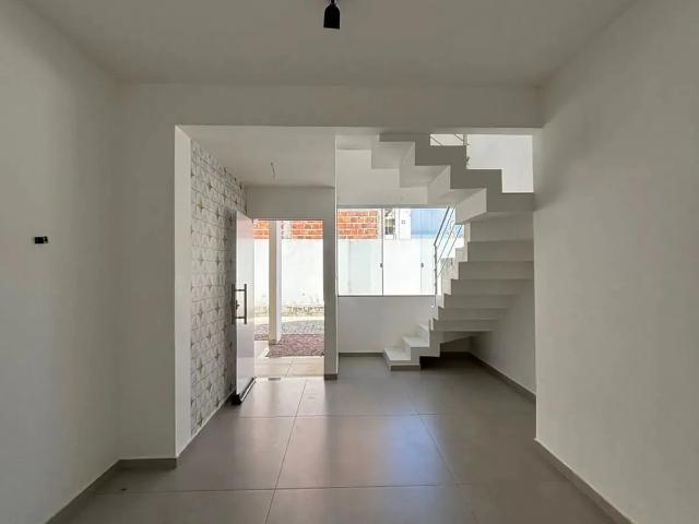 Casa / Sobrado para Locação em Lauro de Freitas/BA Pitangueiras 4 Quartos