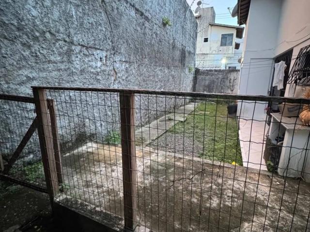 Casa / Sobrado para Locação em Lauro de Freitas/BA Pitangueiras 5 Quartos