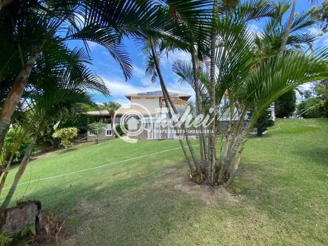 Casa / Sobrado para Locação em Lauro de Freitas/BA Portão 5 Quartos