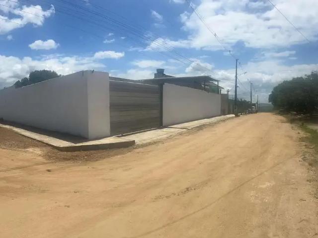Casa / Sobrado para Locação em Lagoa do Carro/PE Centro 3 Quartos