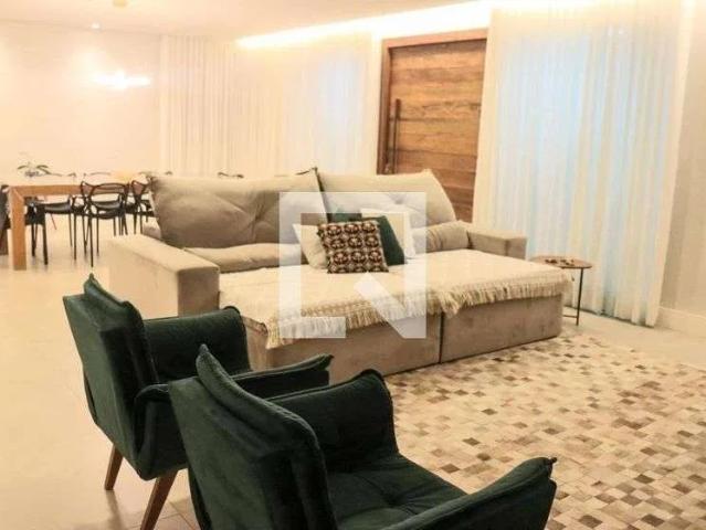 Casa / Sobrado para Locação em Lagoa Santa/MG Recanto da Lagoa 4 Quartos