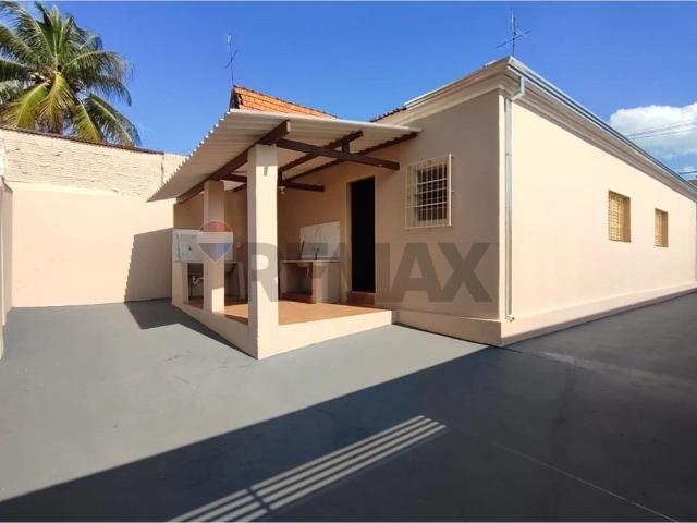 Casa / Sobrado para Locação em Lins/SP Labaté 3 Quartos