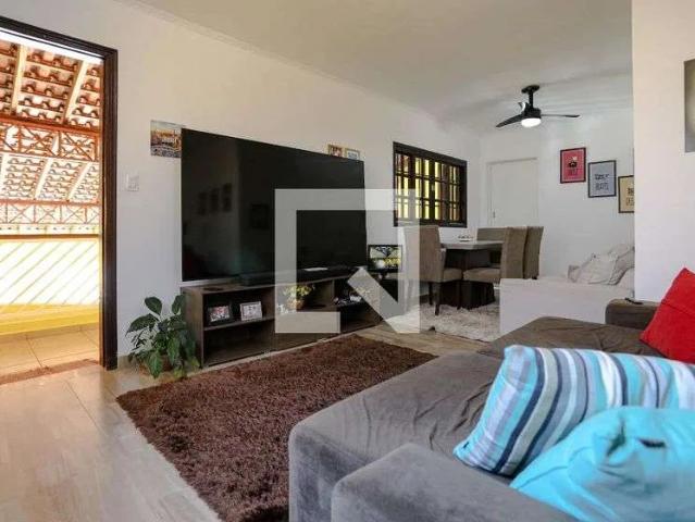 Casa / Sobrado para Locação em Mogi das Cruzes/SP Conjunto Habitacional São Sebastião 3 Quartos