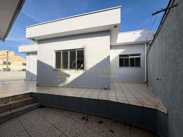 Casa / Sobrado para Locação em Mogi das Cruzes/SP Cézar de Souza 3 Quartos