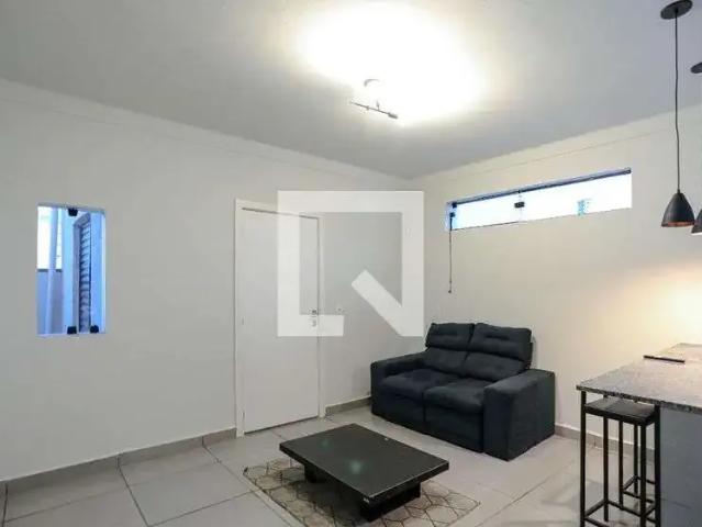 Casa / Sobrado para Locação em Mogi das Cruzes/SP Centro 1 Quartos