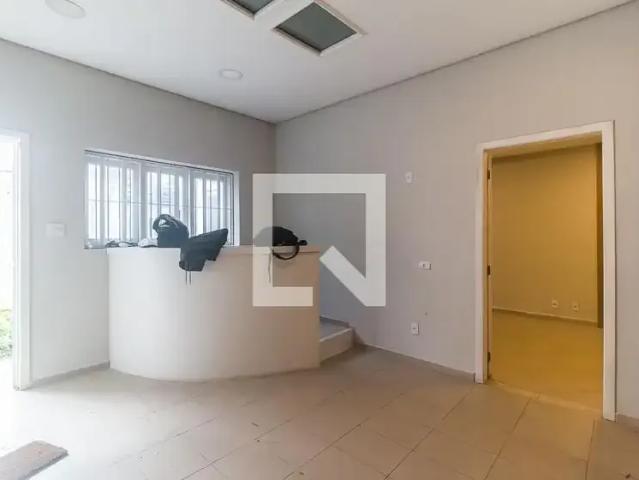 Casa / Sobrado para Locação em Mogi das Cruzes/SP Centro 3 Quartos