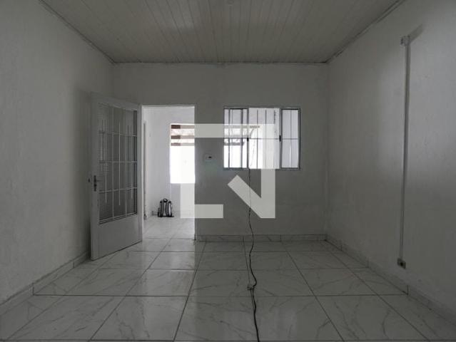 Casa / Sobrado para Locação em Mogi das Cruzes/SP Braz Cubas 2 Quartos