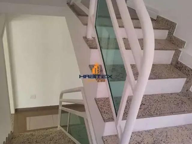 Casa / Sobrado para Locação em Mogi das Cruzes/SP Jardim Camila 4 Quartos