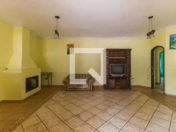 Casa / Sobrado para Locação em Mogi das Cruzes/SP Jardim Santos Dumont 6 Quartos