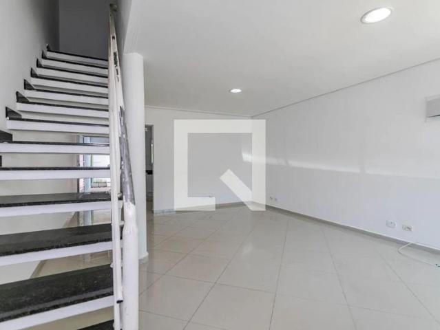 Casa / Sobrado para Locação em Mogi das Cruzes/SP Jardim Universo 3 Quartos