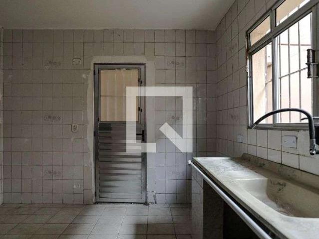 Casa / Sobrado para Locação em Mogi das Cruzes/SP Jundiapeba 2 Quartos