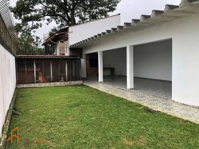 Casa / Sobrado para Locação em Mogi das Cruzes/SP Vila Lavínia 3 Quartos